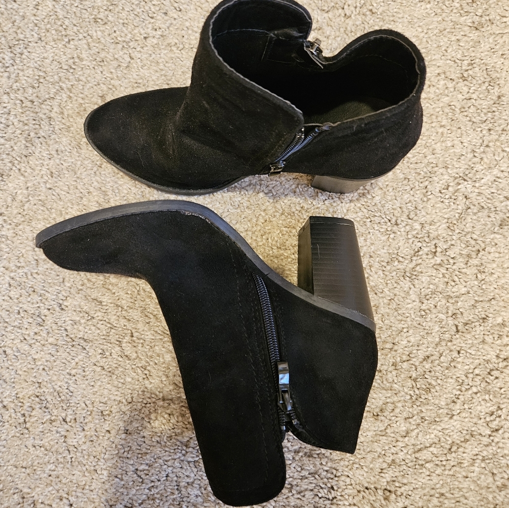 Top Moda pointed suede booties size 8